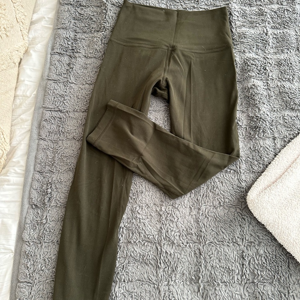 Lulu cropped leggings